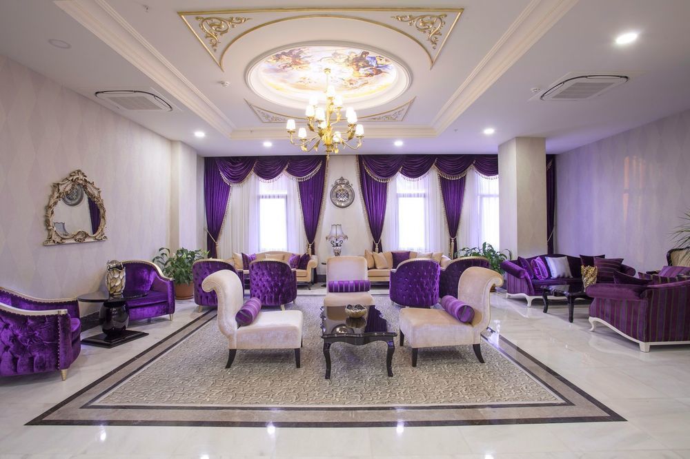 Orange Palace 5* Side