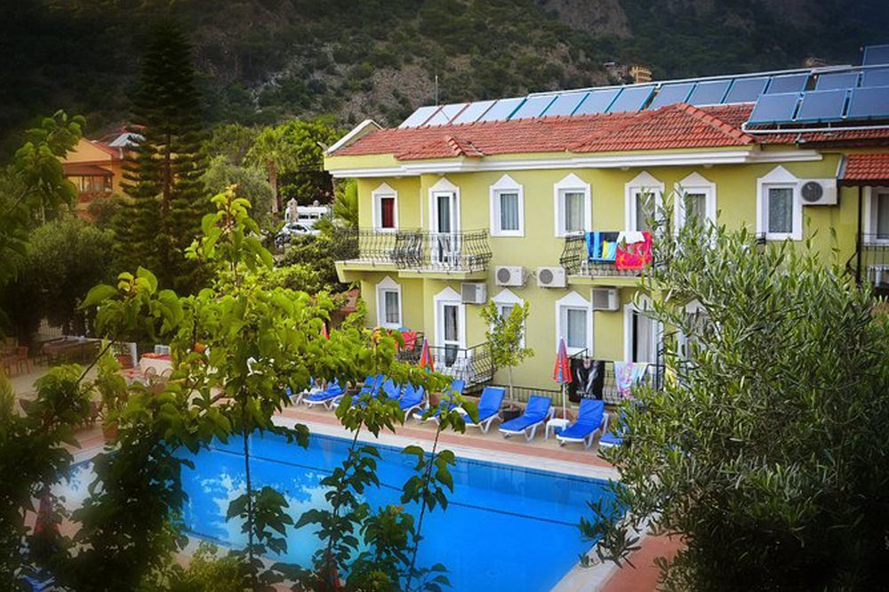 Taner Hotel 3*
