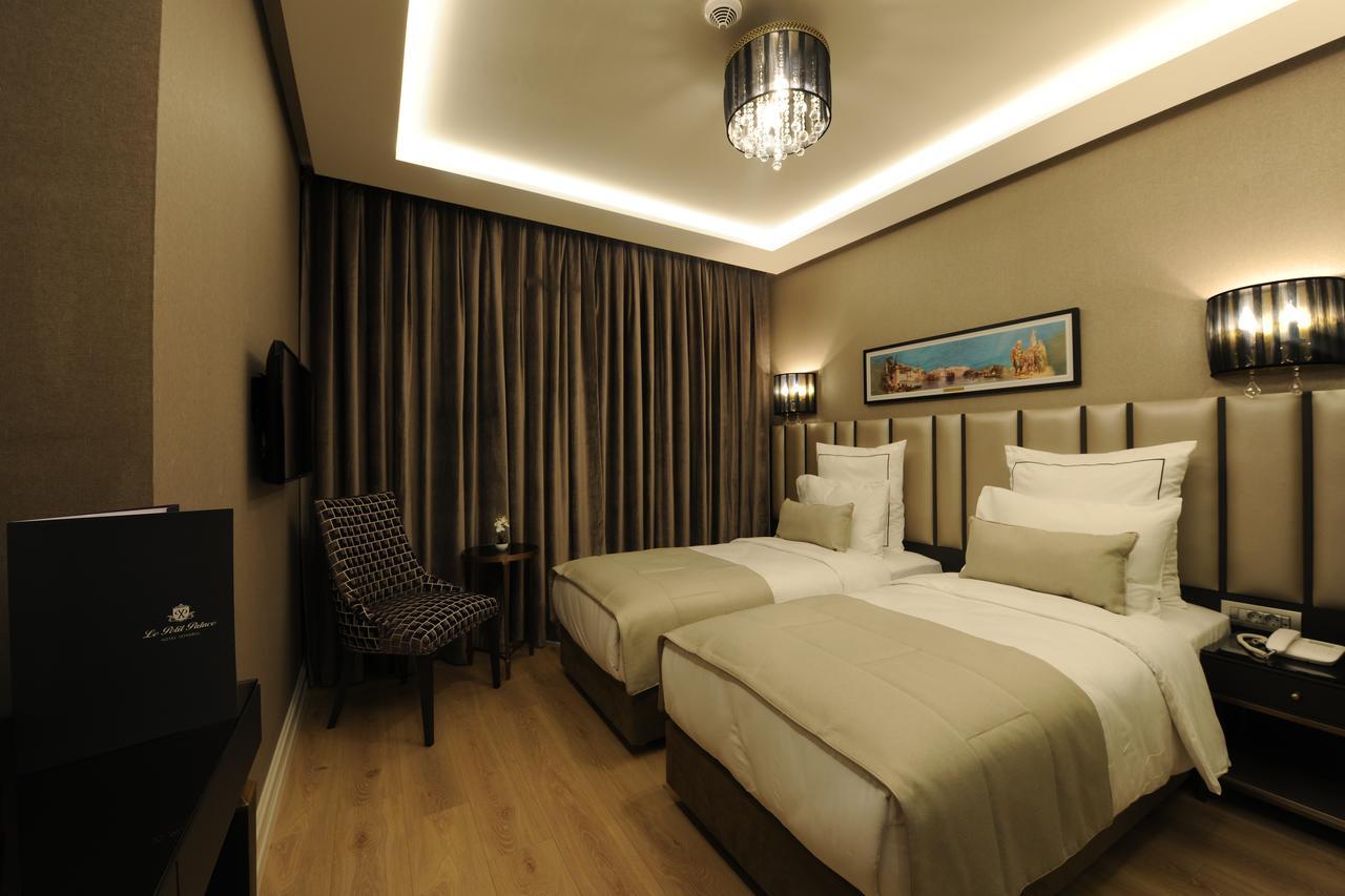 Le Petit Hotel