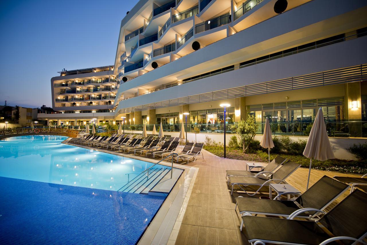 Selene & (adults Only) 5* Avsallar