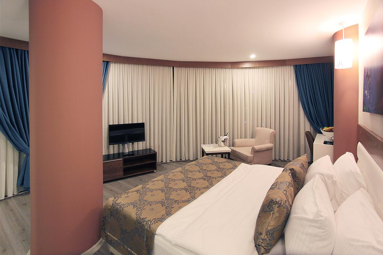 Hotel Forum 3*