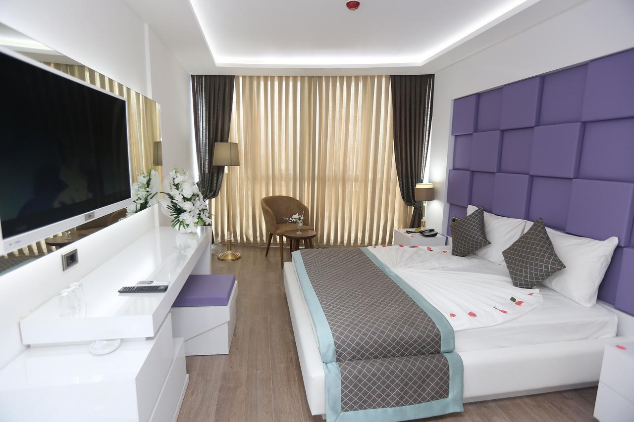 Elips Royal & 4*