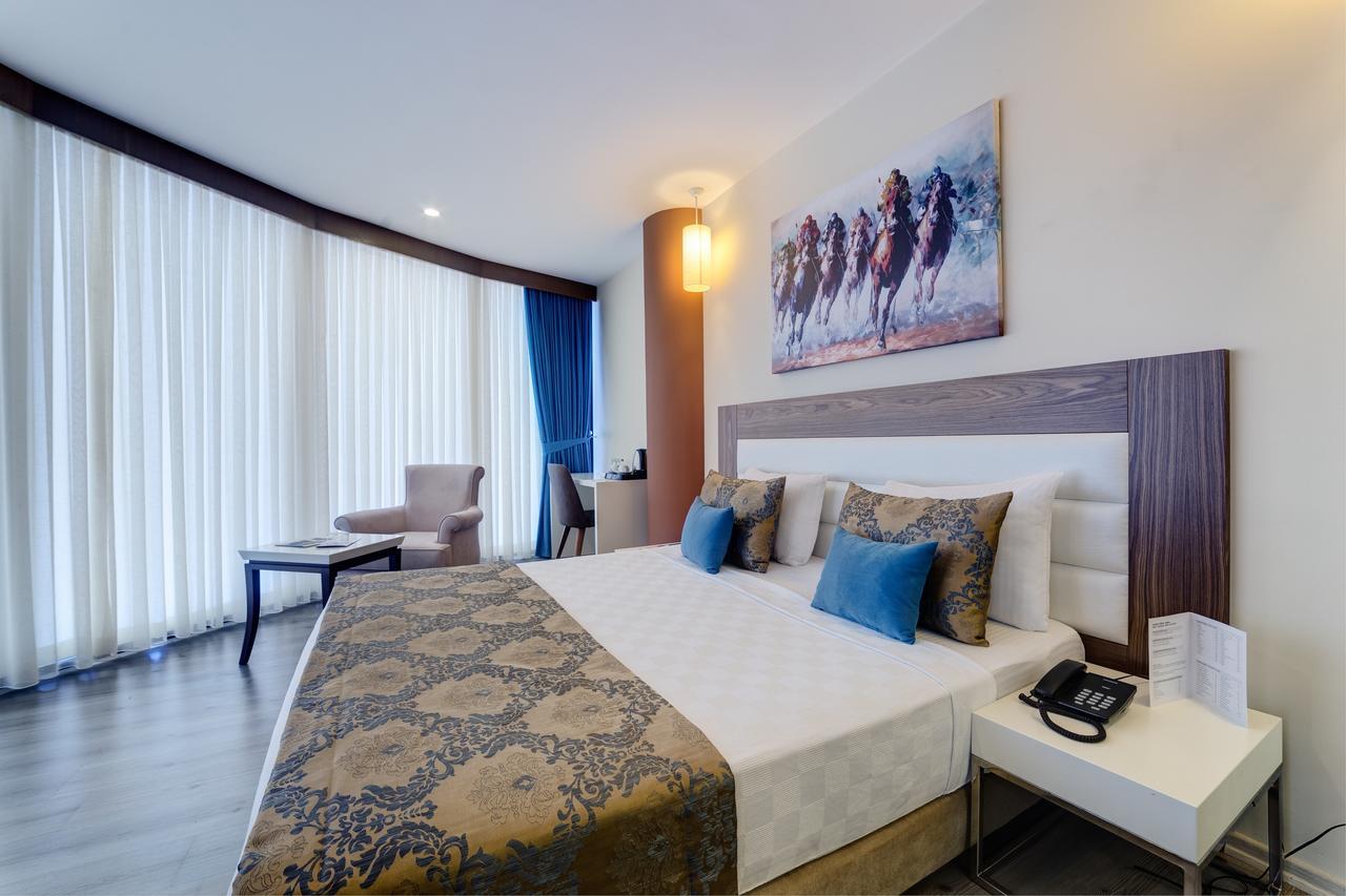 Hotel Forum 3*