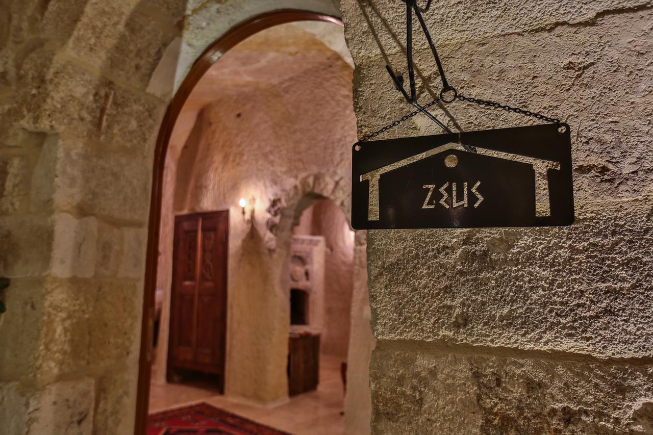 Hotel Acropolis Cave