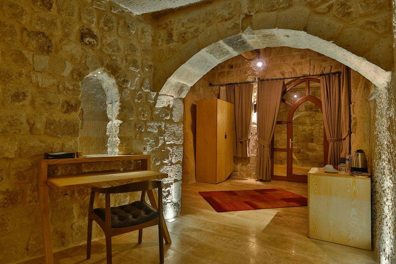 Acropolis Cave Hotel 4*