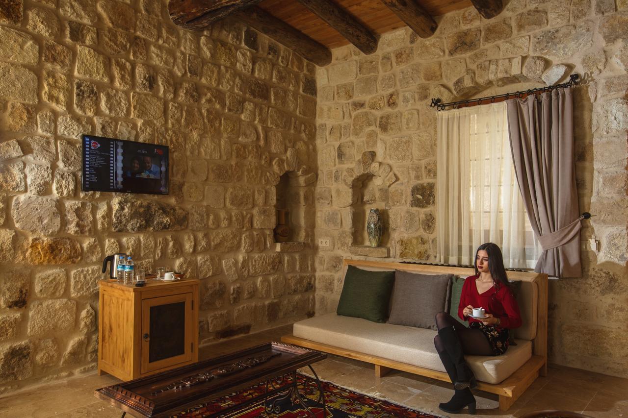 Acropolis Cave Hotel 4*