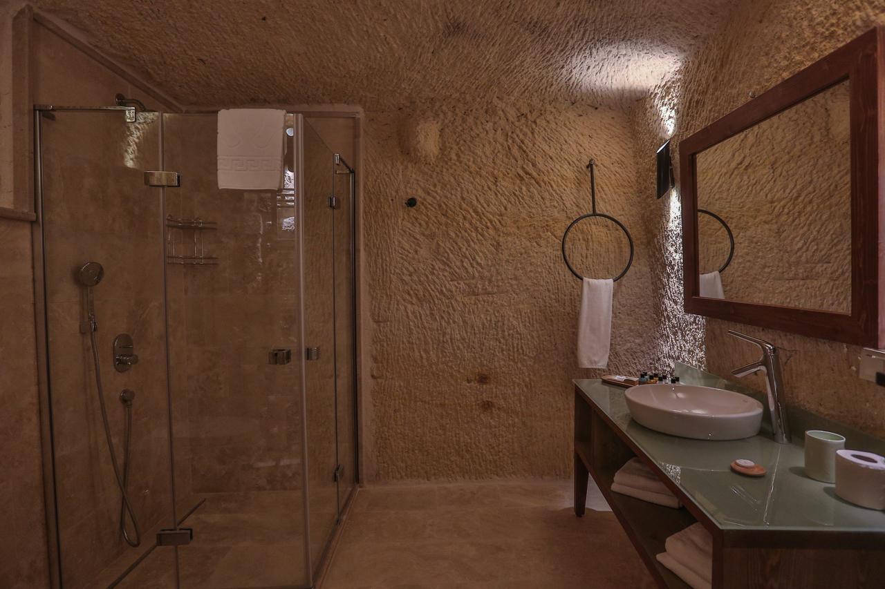 Hotel Acropolis Cave