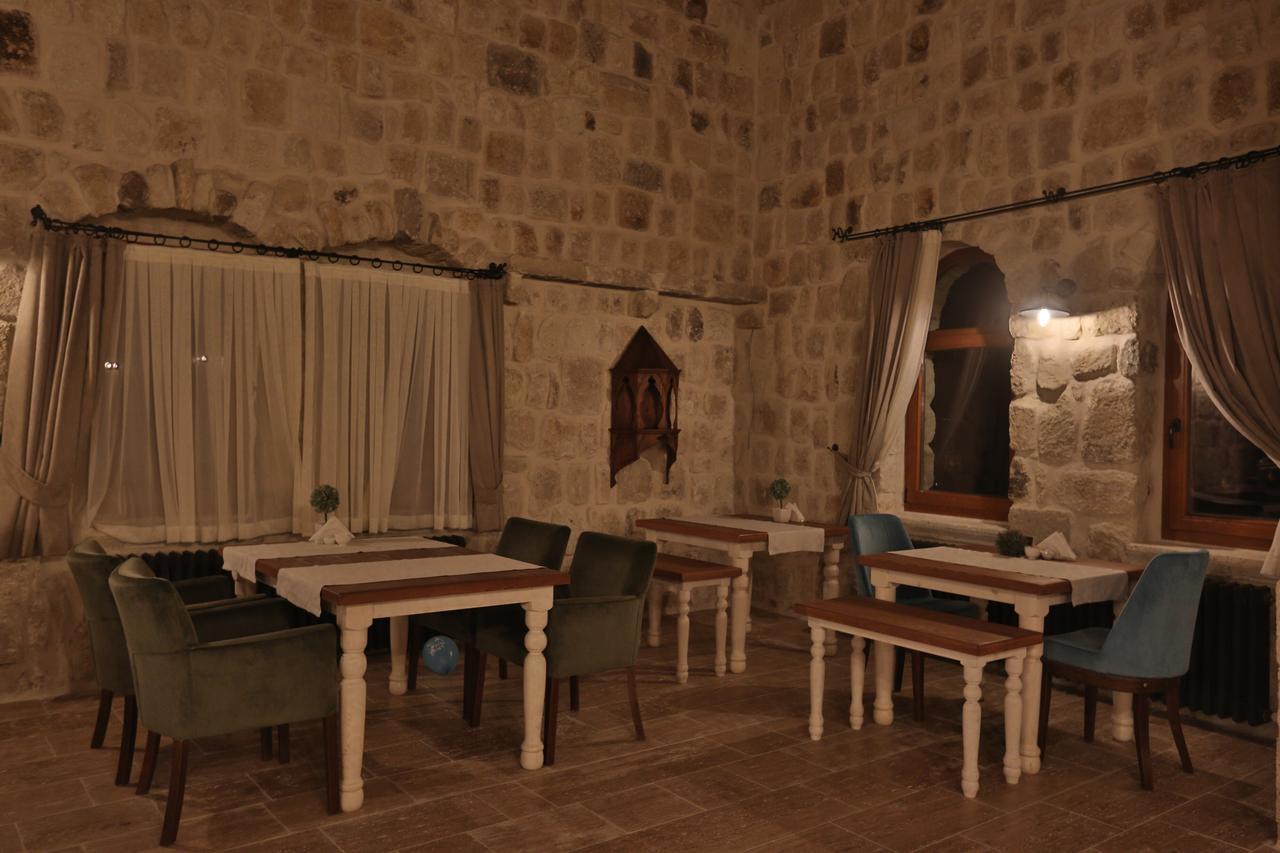 Acropolis Cave Hotel