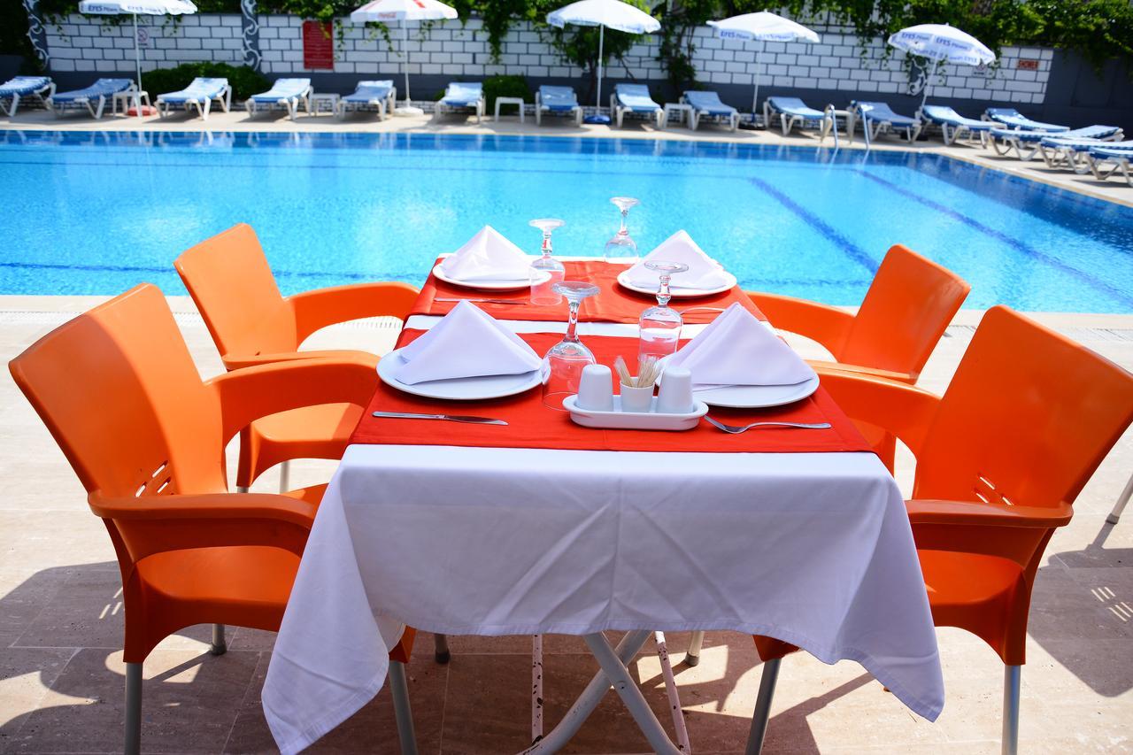 Aparthotel Andros Family Club Side