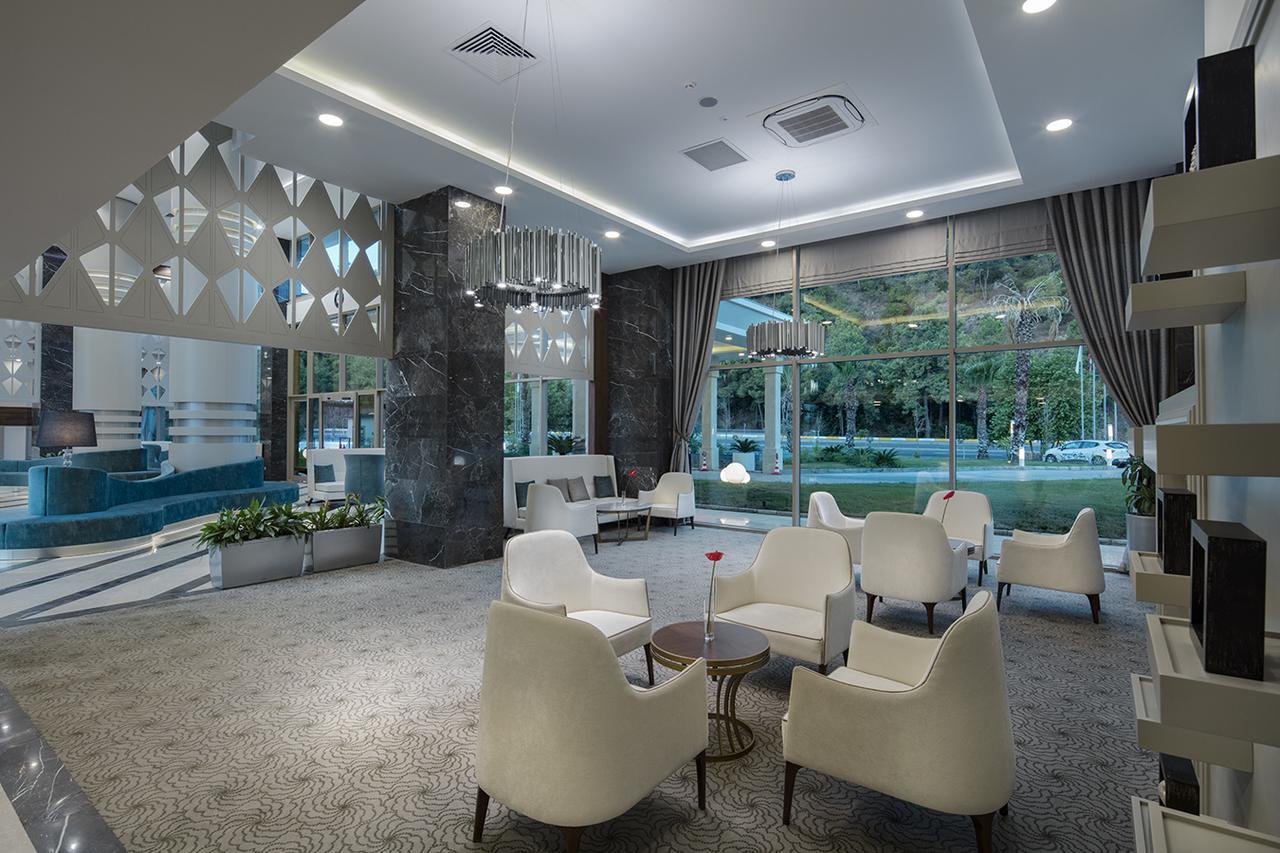 Dosinia Luxury