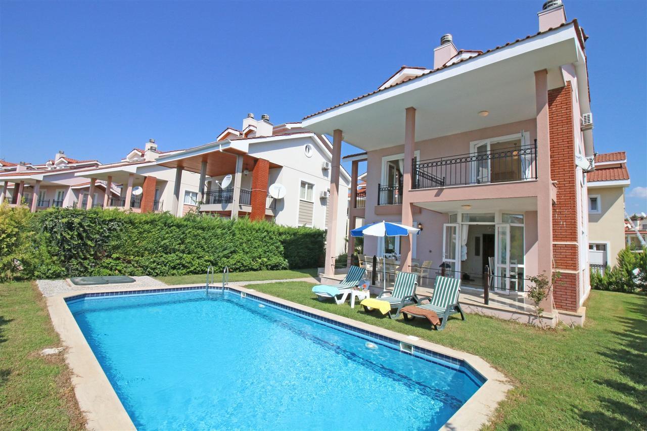 Oasis Lettings A14 Villa *