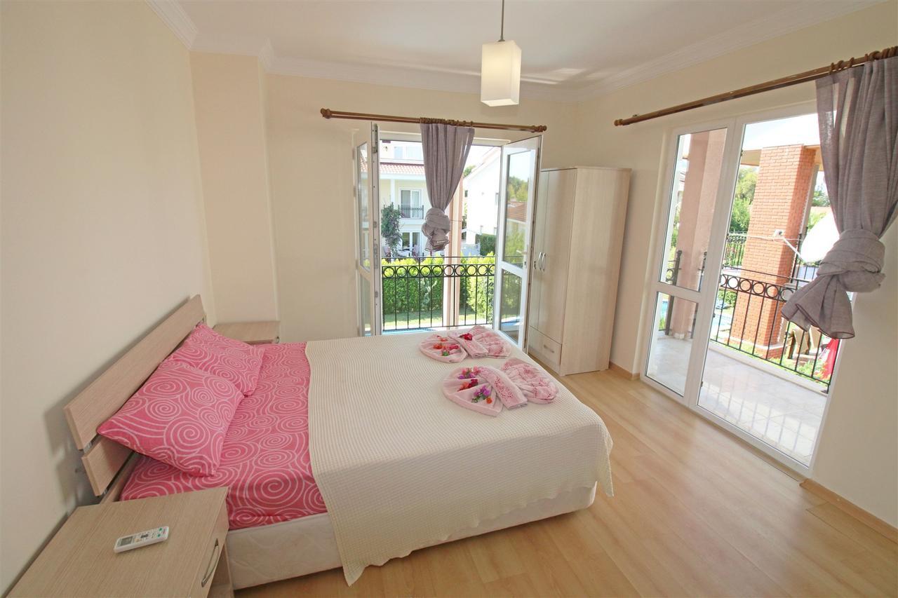 Oasis Lettings A14 Villa *