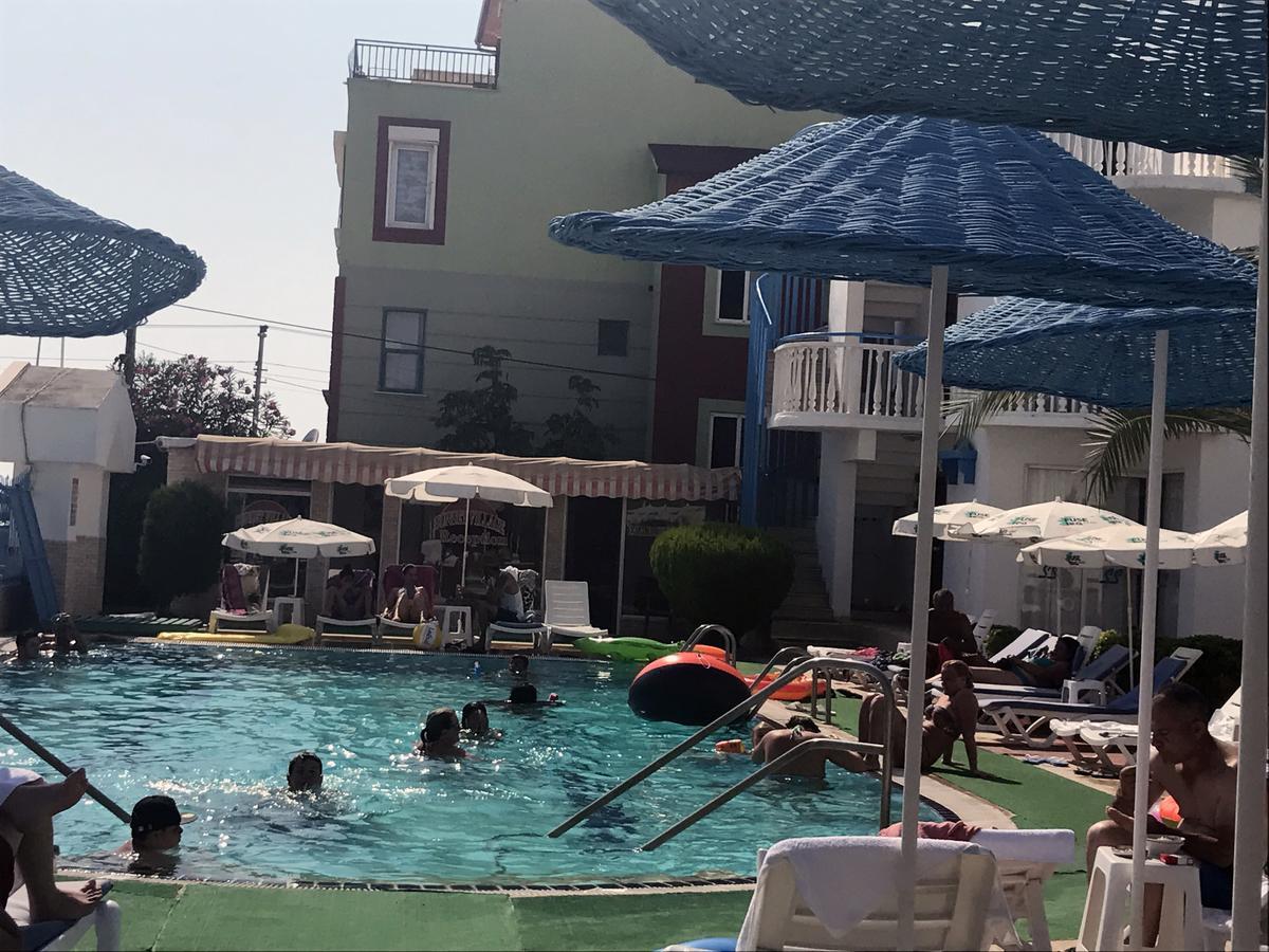 Sunset Village Hotel 2*