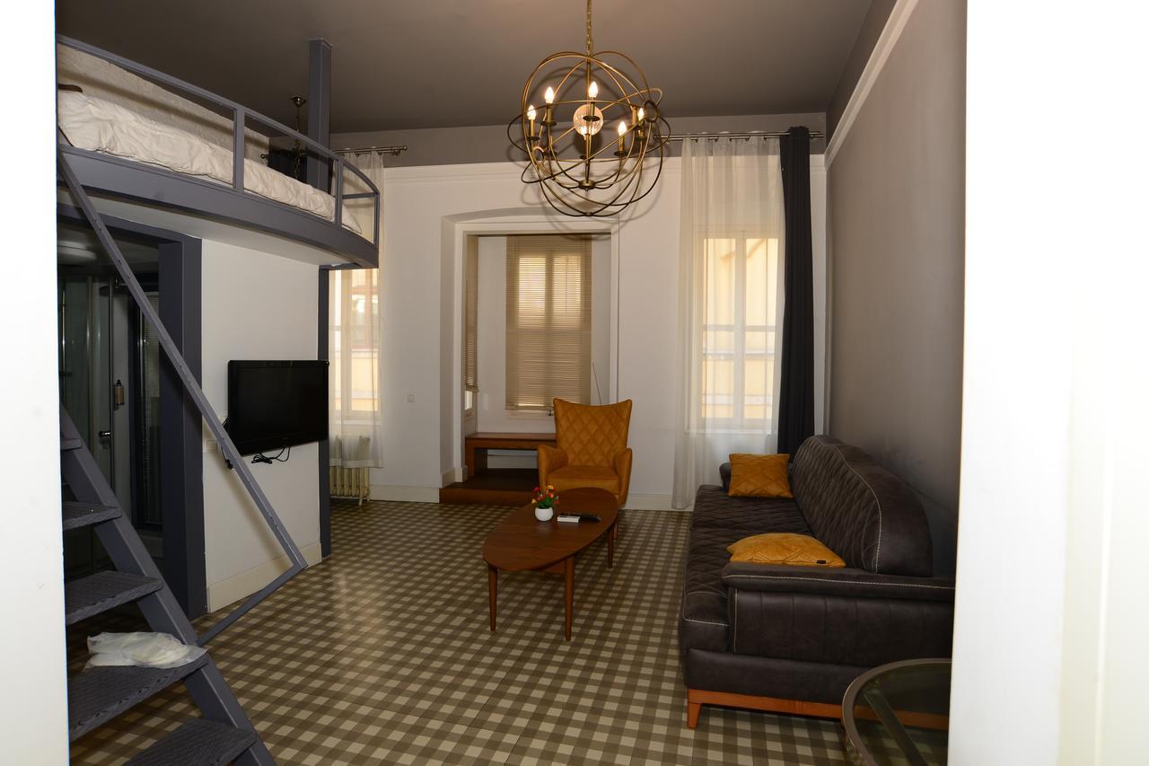 Apartment Ada Homes *