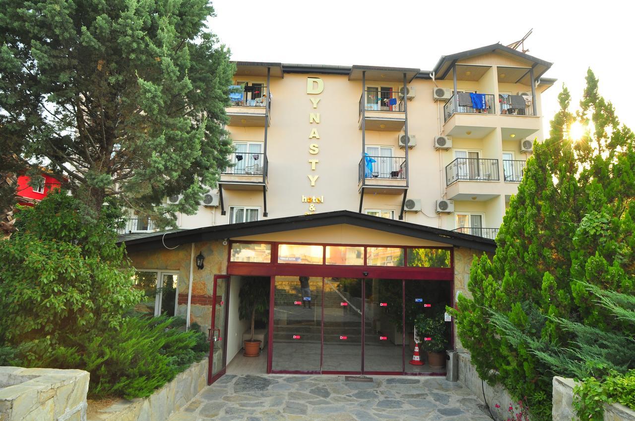Hotel Dynasty Side