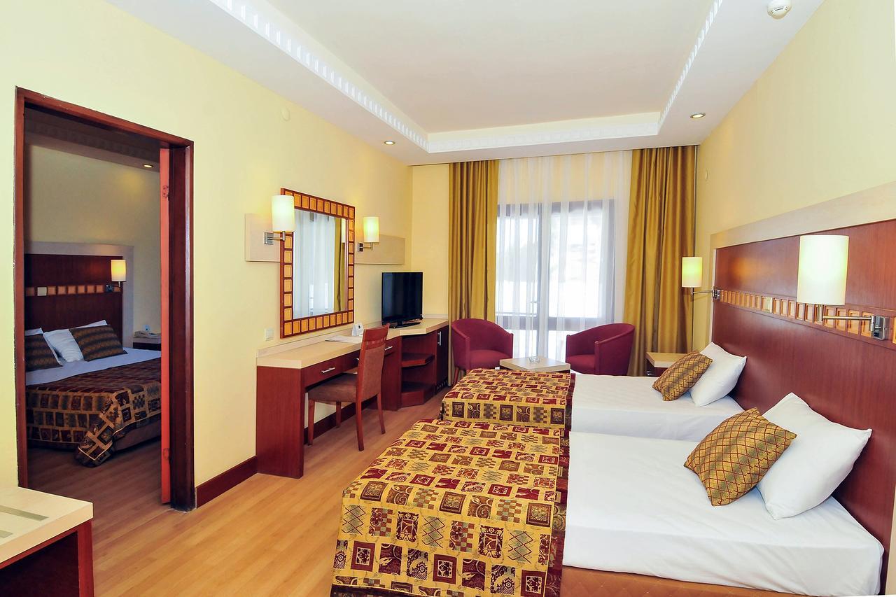 Green Beach Resort 5*