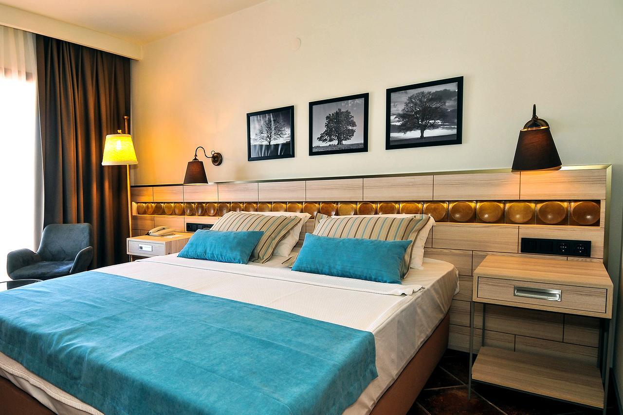 Green Beach Resort 5*