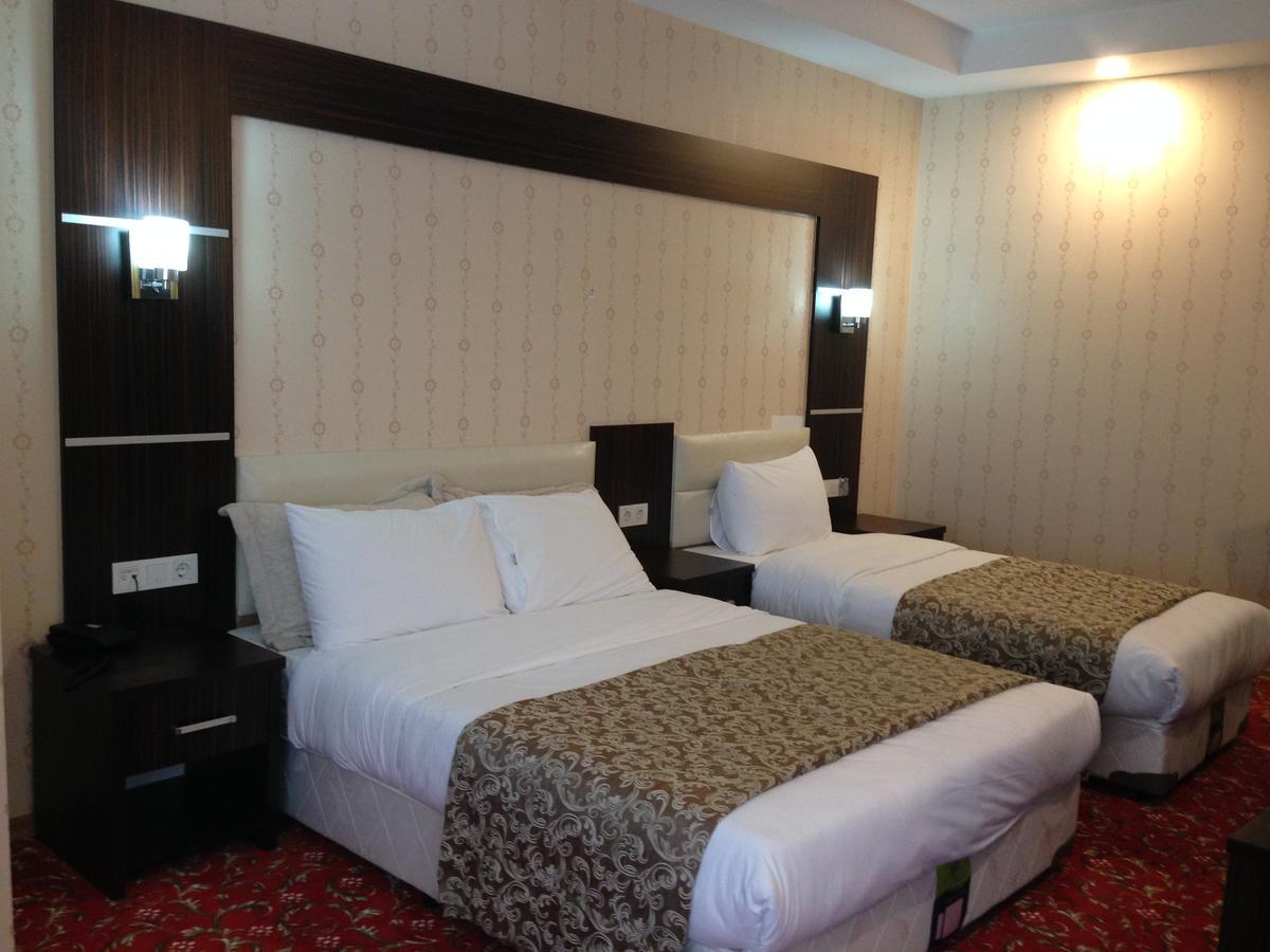 Hotel Grand Temel 3*