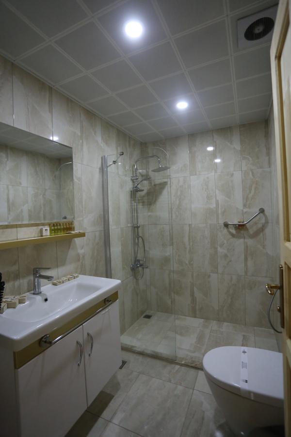 Ensar Hotel *