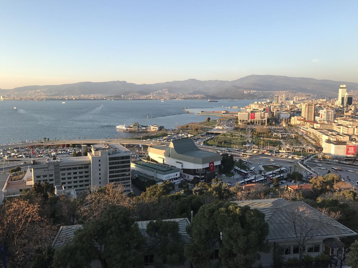Bueyuek Izmir