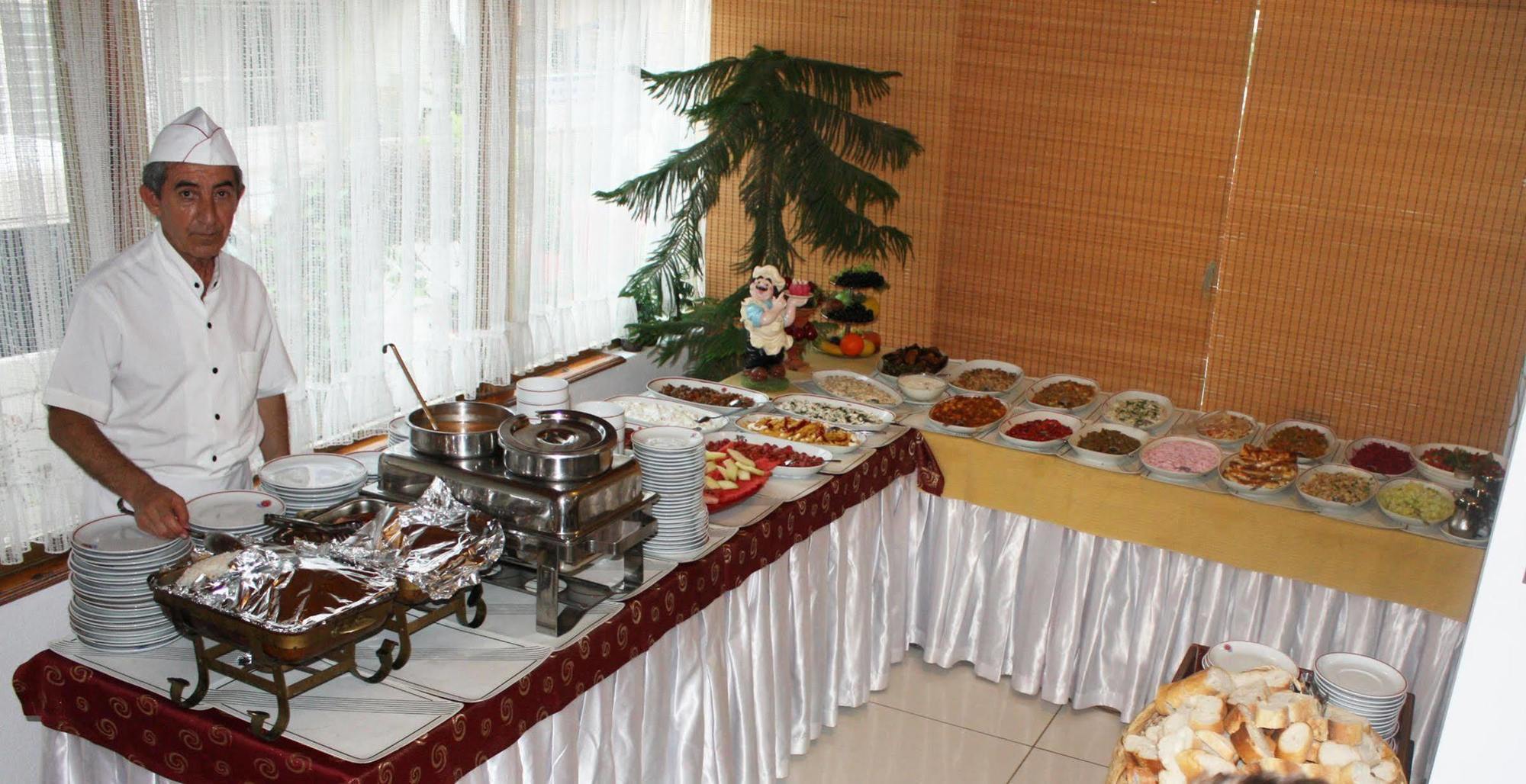 Saadet Hotel