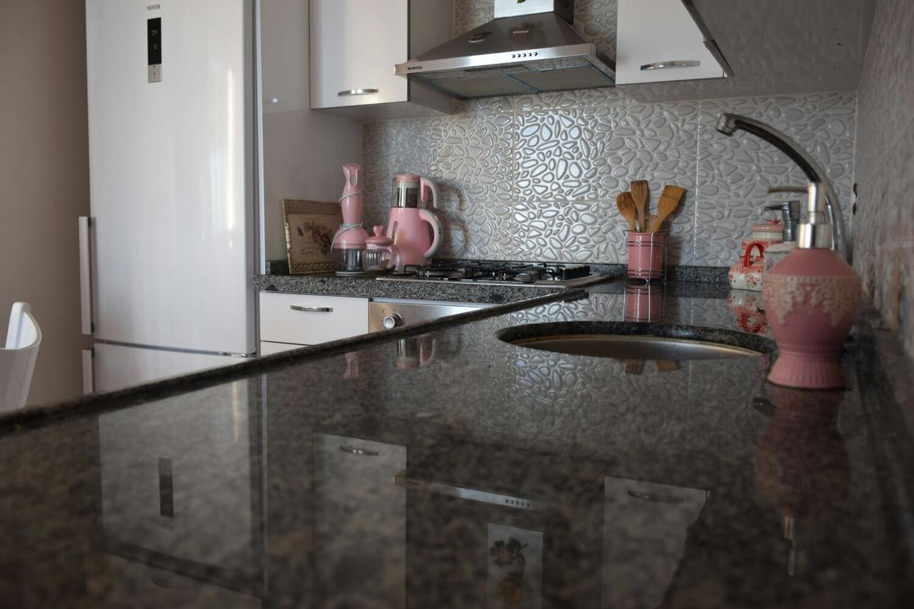 Sea Palace Apartment