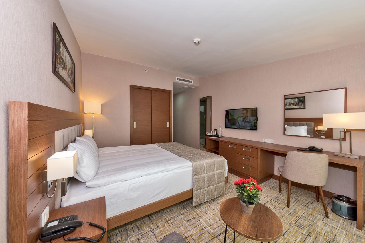 Hotel Land Park 4*
