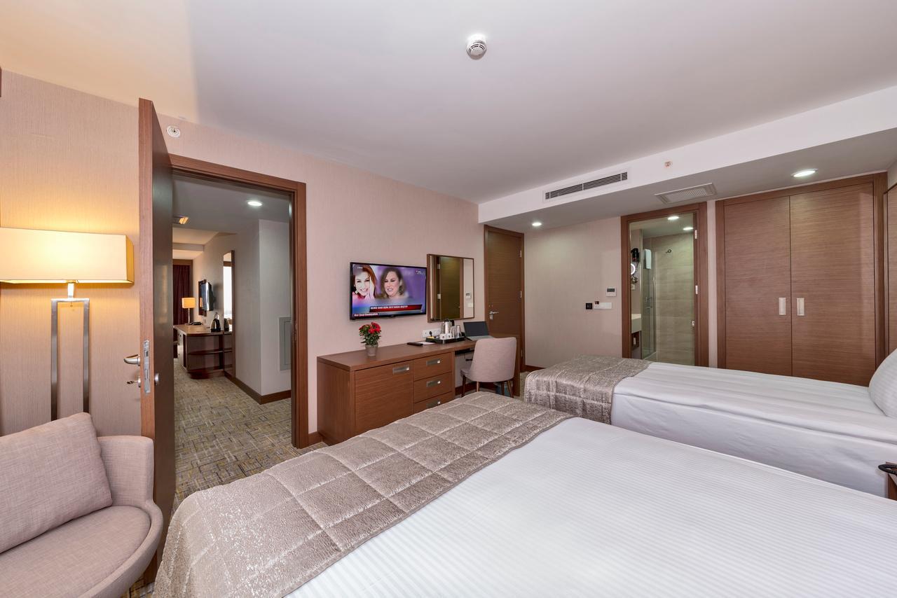 Hotel Land Park 4*