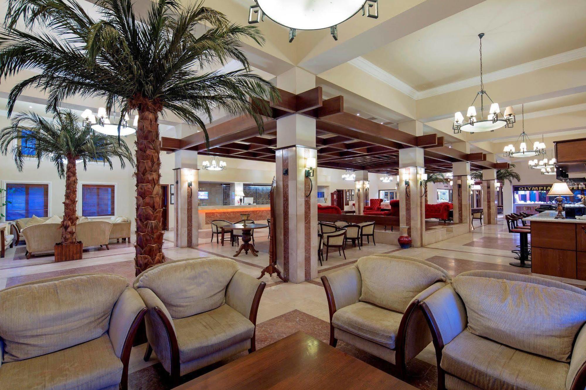 Hotel Alara Park