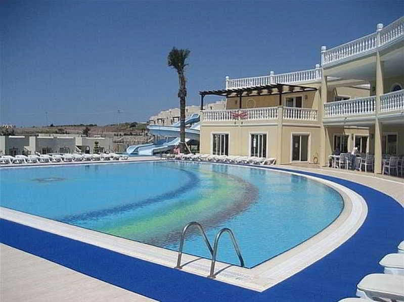 Turquoise Apartment