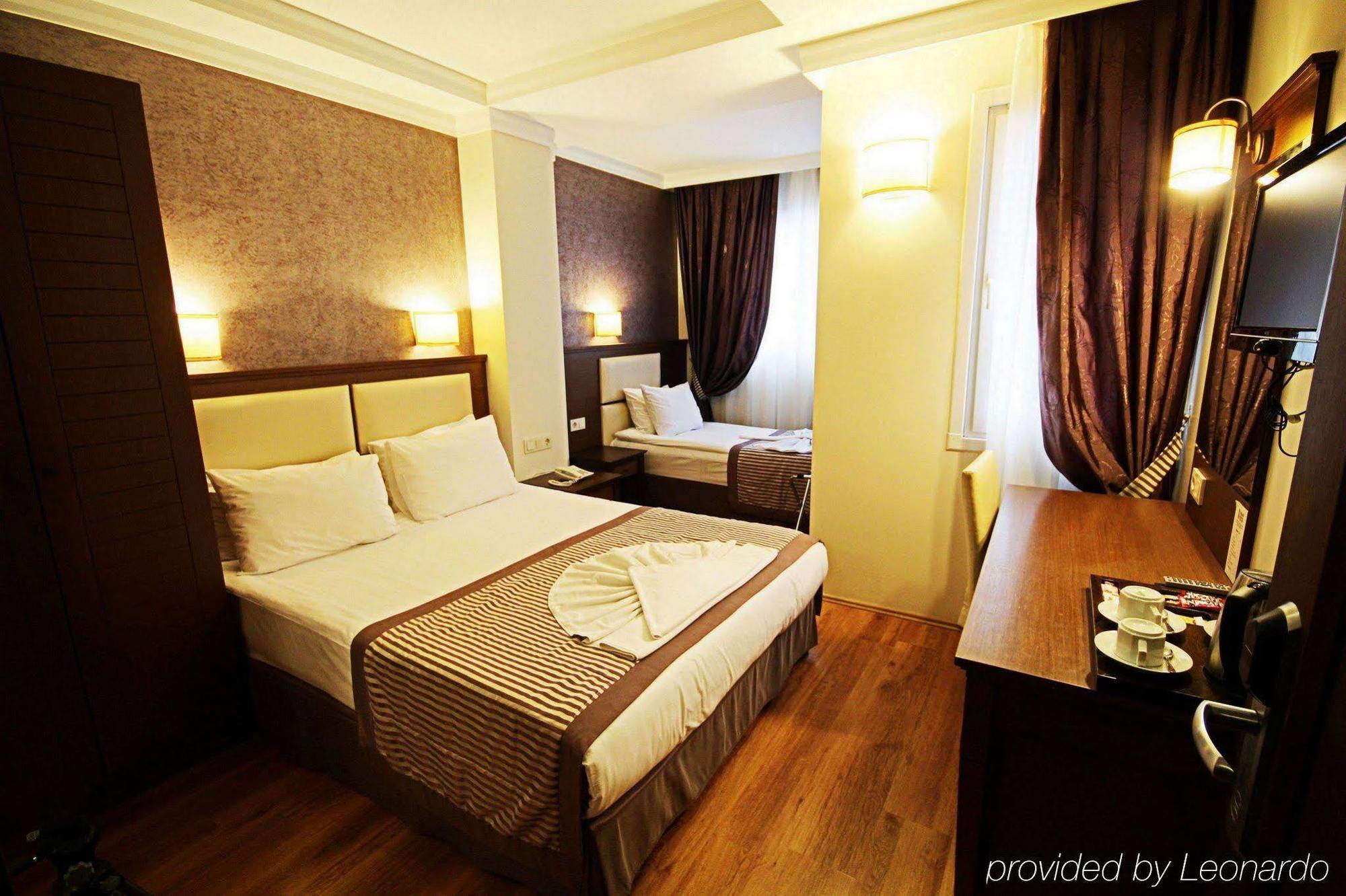 Hotel Aristocrat