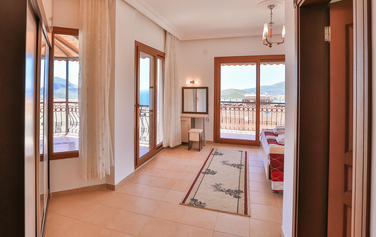 Samira & Aparts & 3* Kalkan