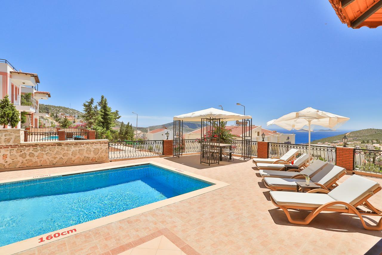 Samira & Aparts & Kalkan