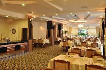 Othello 3*