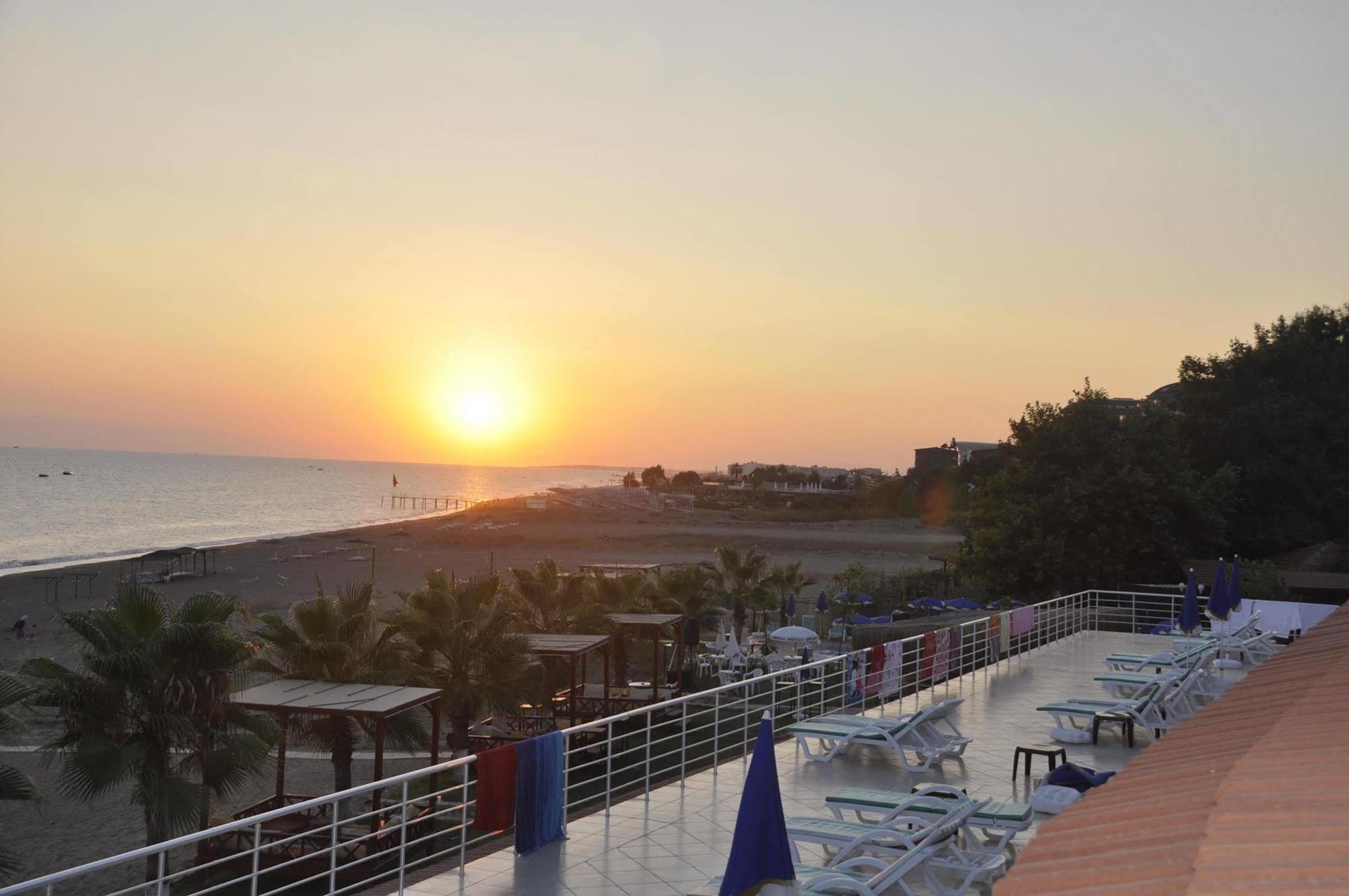 Hotel Adora Hotel 3*