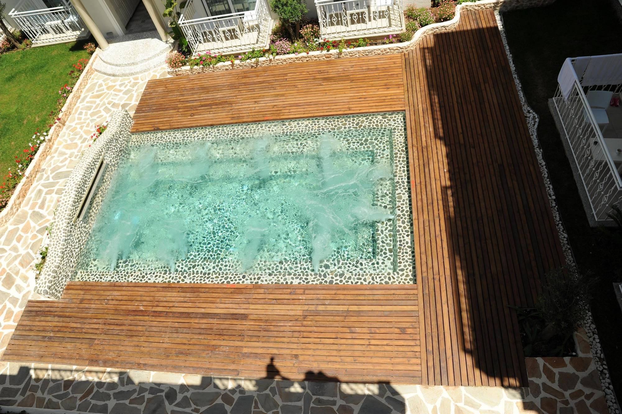 Hotel Montebello Deluxe 3*