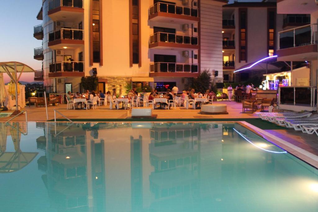 Whispering Sands Aparthotel Kusadasi