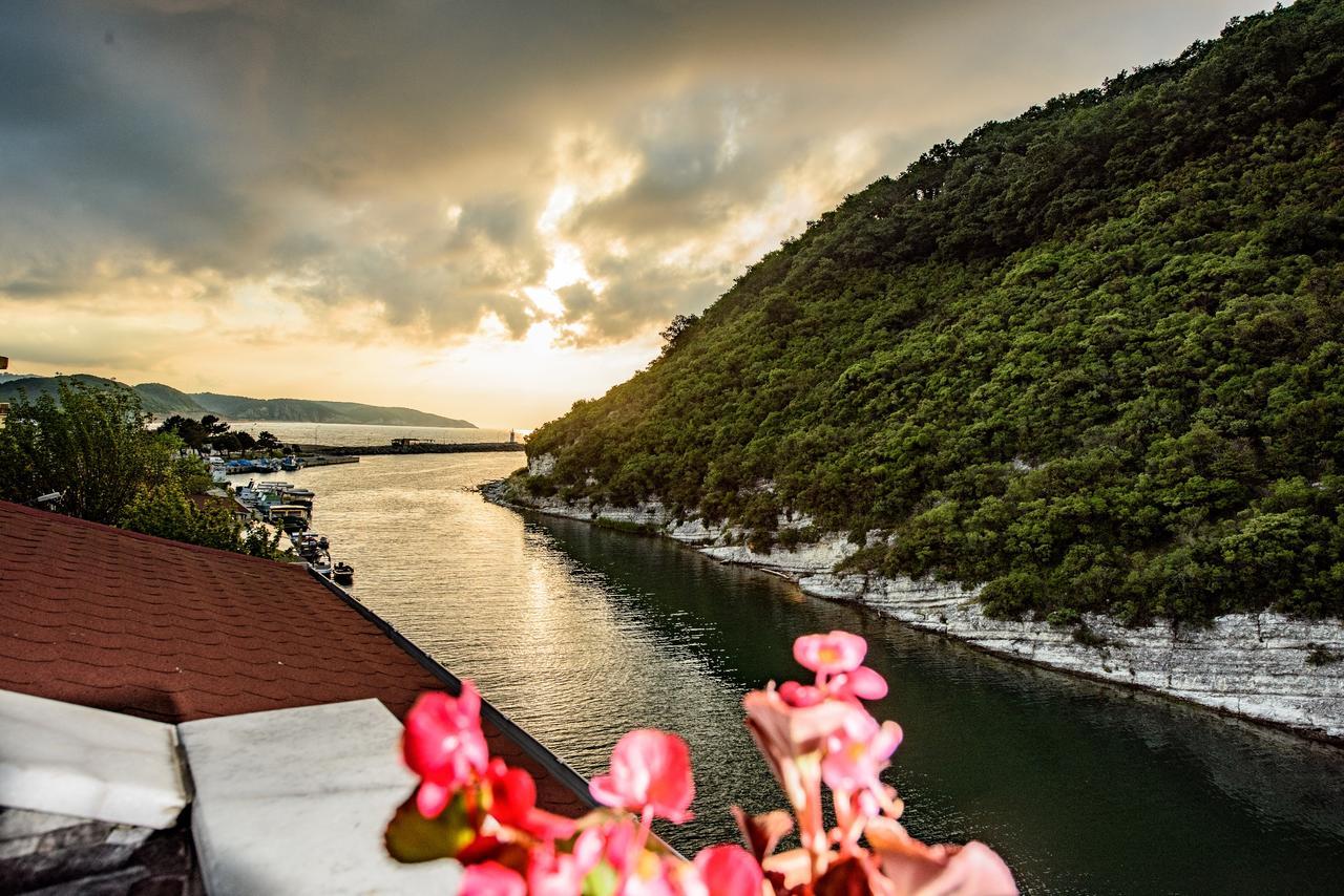 Hill River Agva (Marmara)
