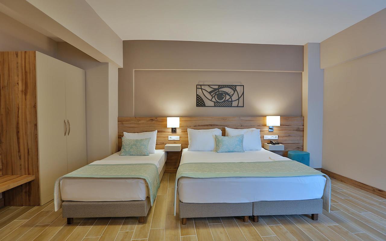 Kule 3*