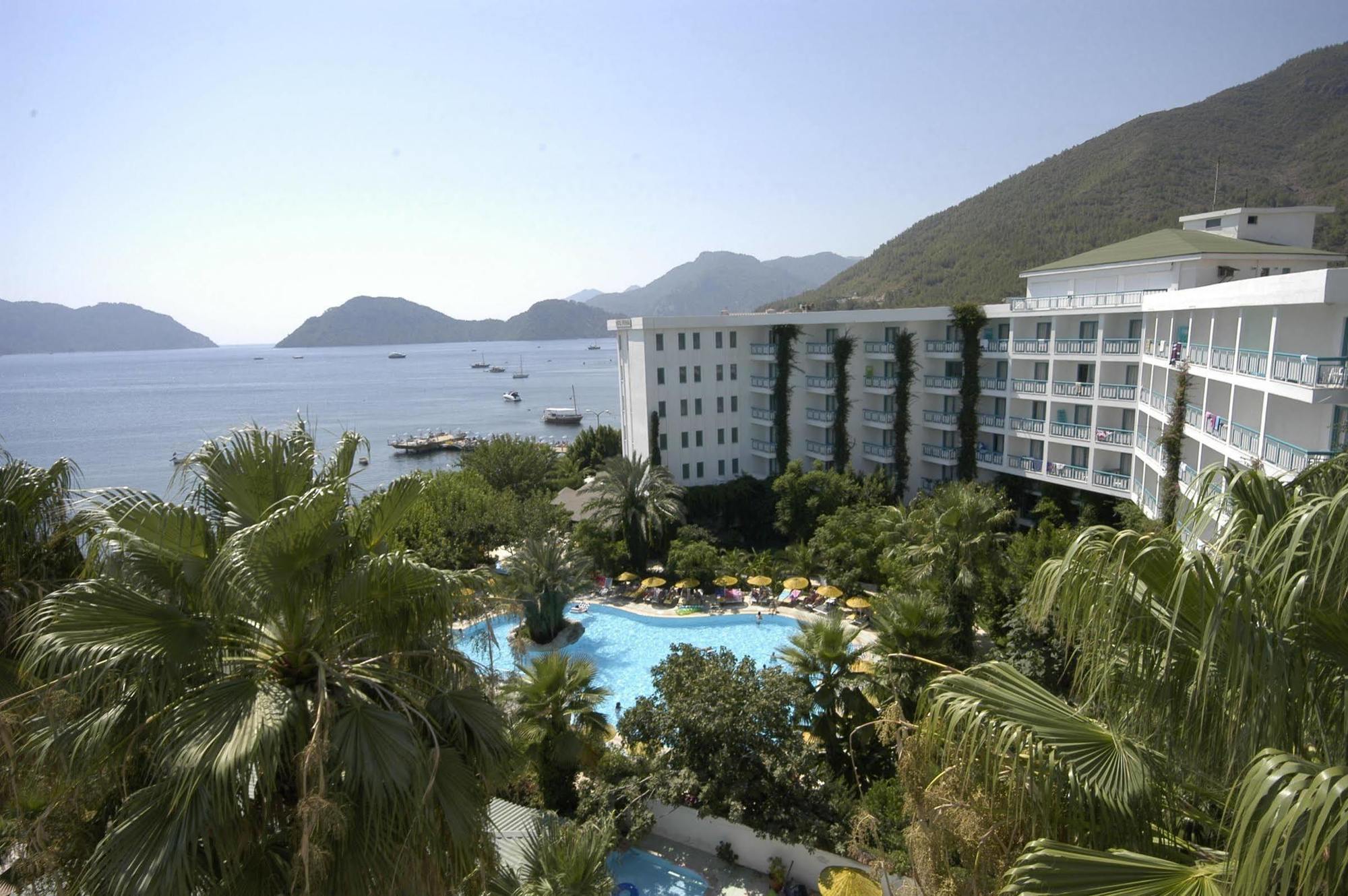 Tropical 4*