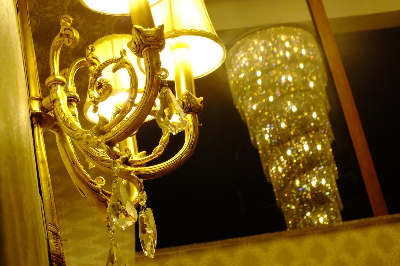 Real King Hotel