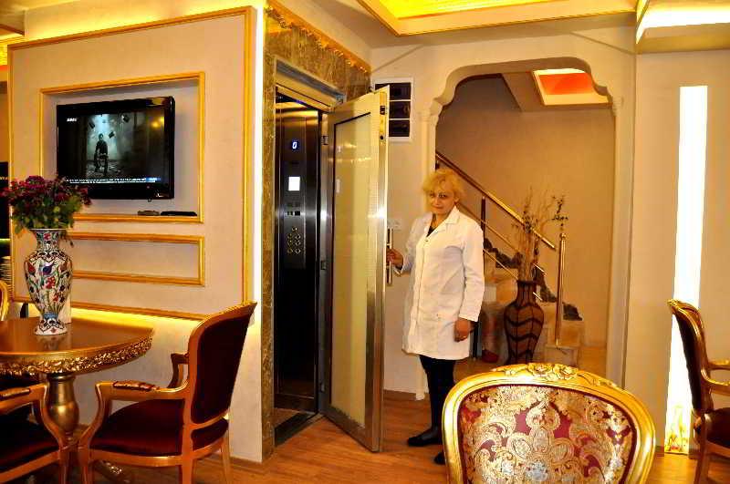 Aquarium Hotel