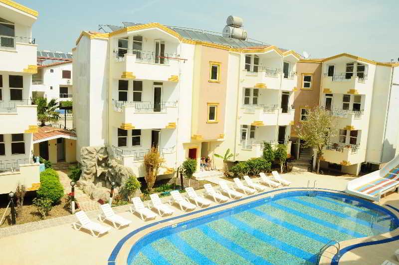 Midnight Sun Hotel Side