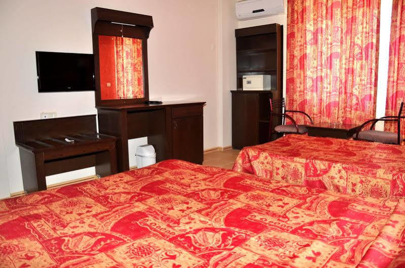 Rheme Beach 4*