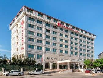 Ramada Hotel 4*