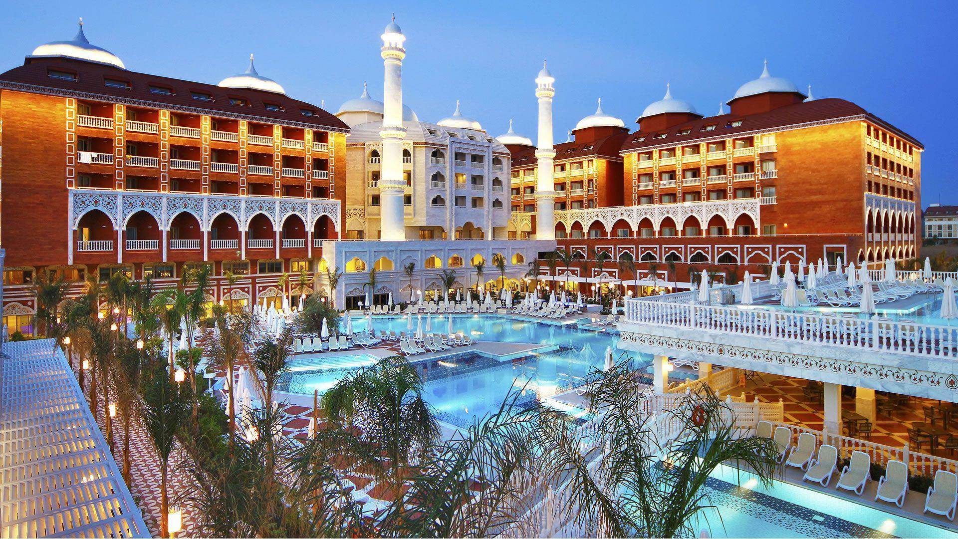 Royal Taj Mahal Hotel Side