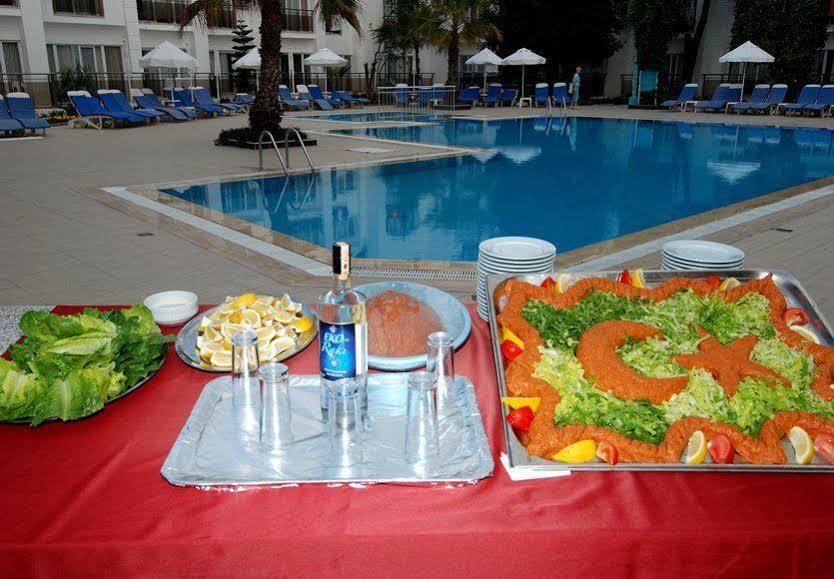 Maya Golf (adults Only) 4* Side