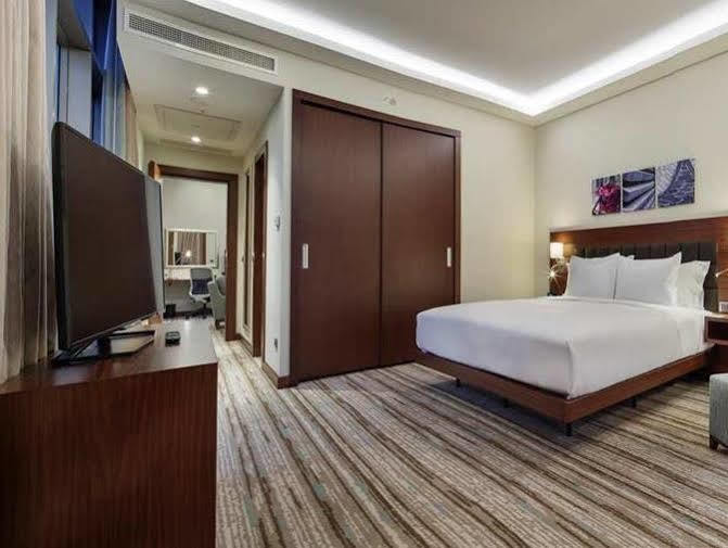Hilton Garden Hotel 4*