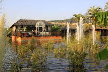 Suntopia Tropical Hotel