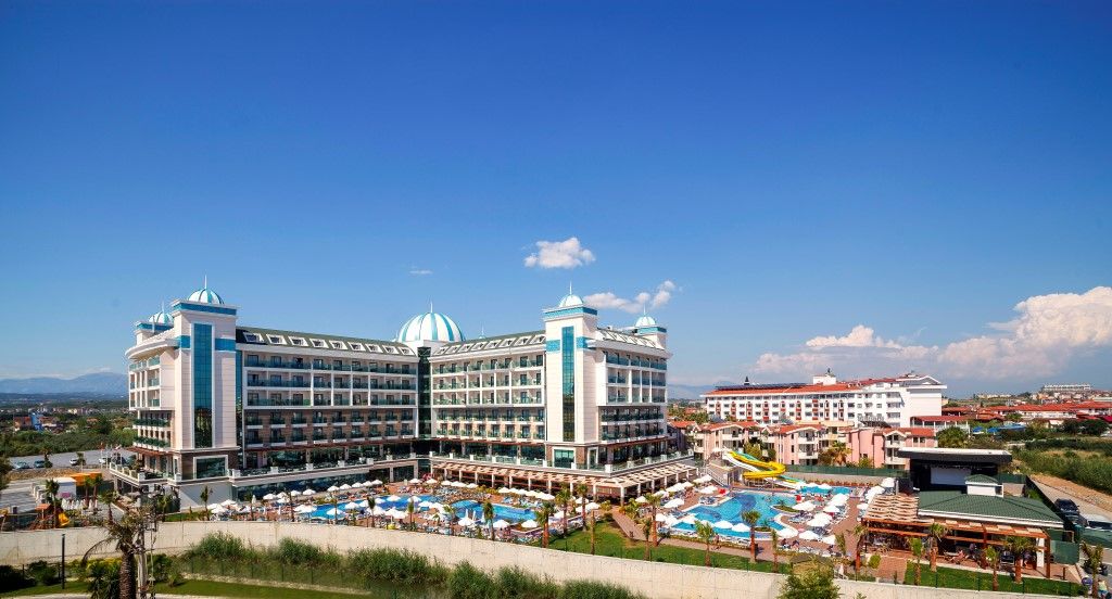 Luna Blanca & Hotel 5*